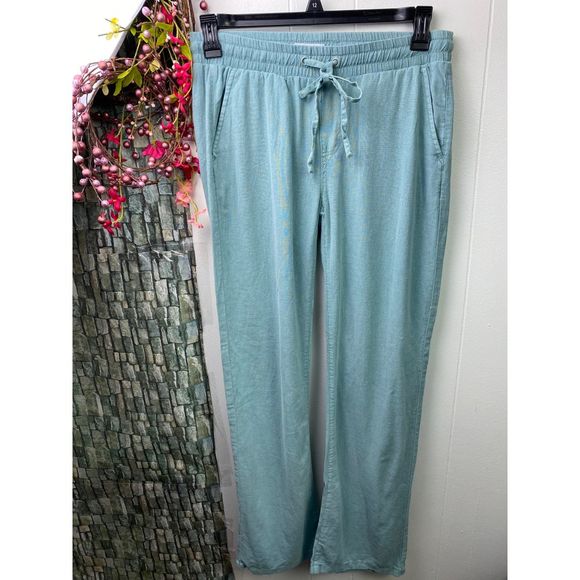 Celebrity Pink Pants - CELEBRITY PINK PANTS                  II